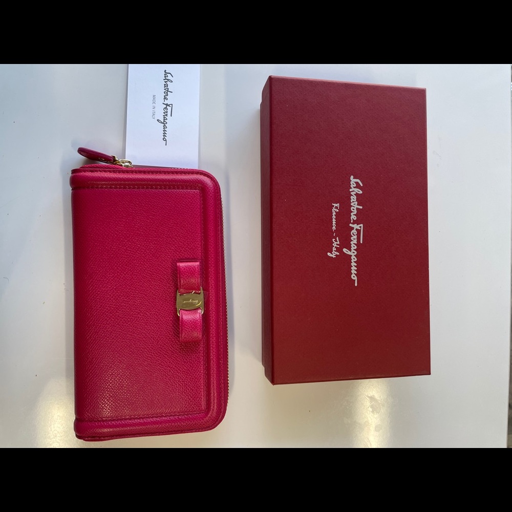 Salvatore Ferragamo Vara wallet